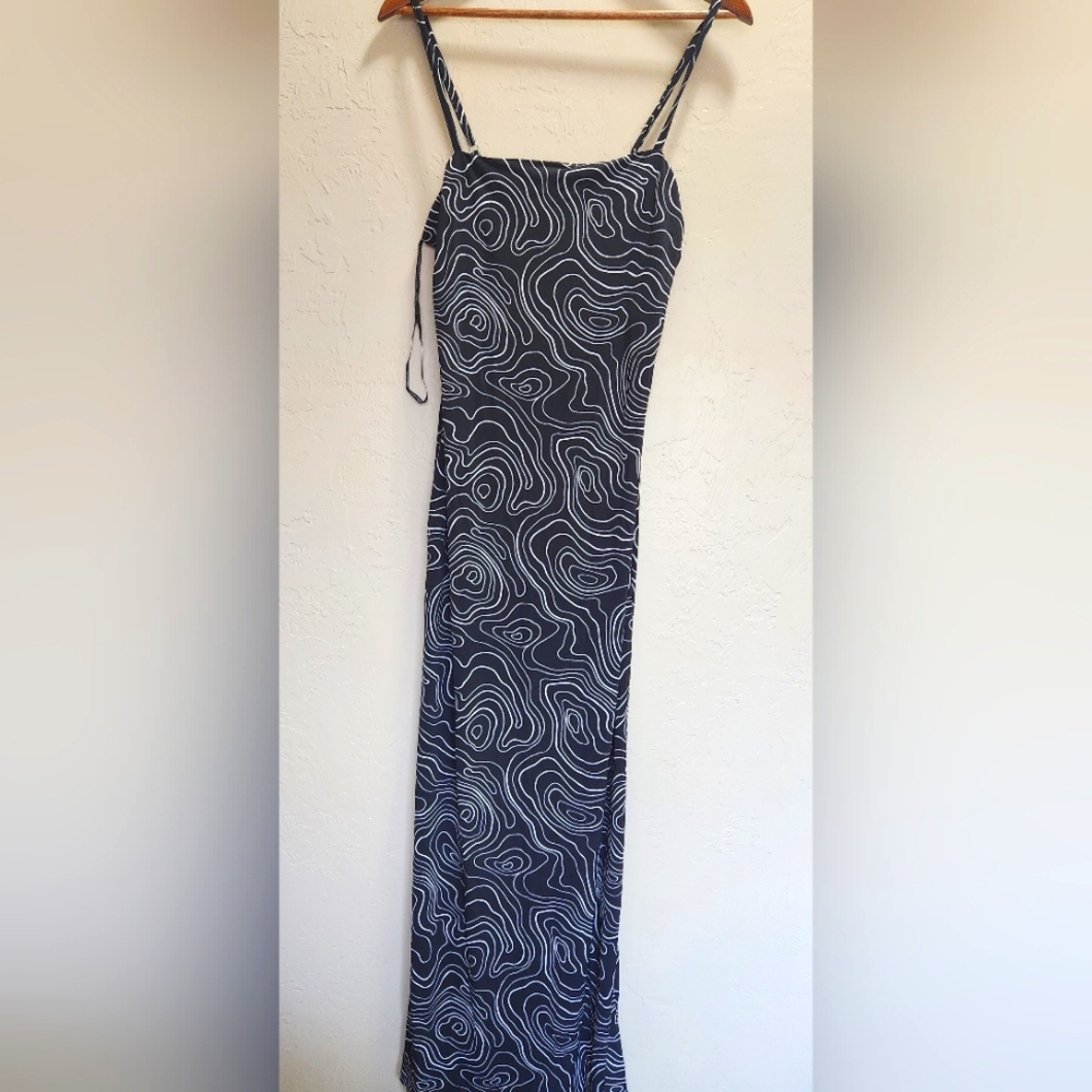 Forever 21 Plus Size Abstract Spiral Print Maxi Dress